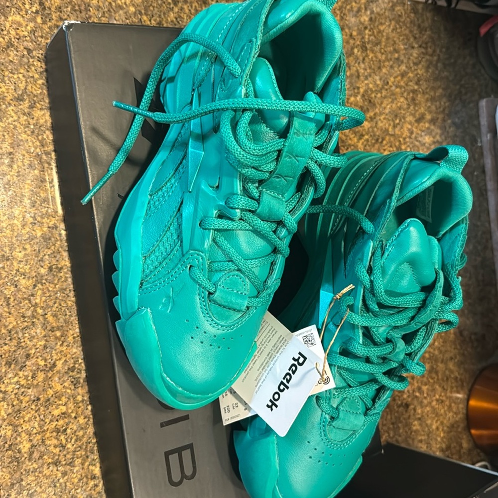 Women Reebok shoes
